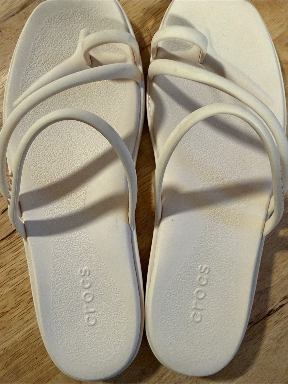 CROCS Women's Miami Toe Loop Sandal - Picture 3 of 5